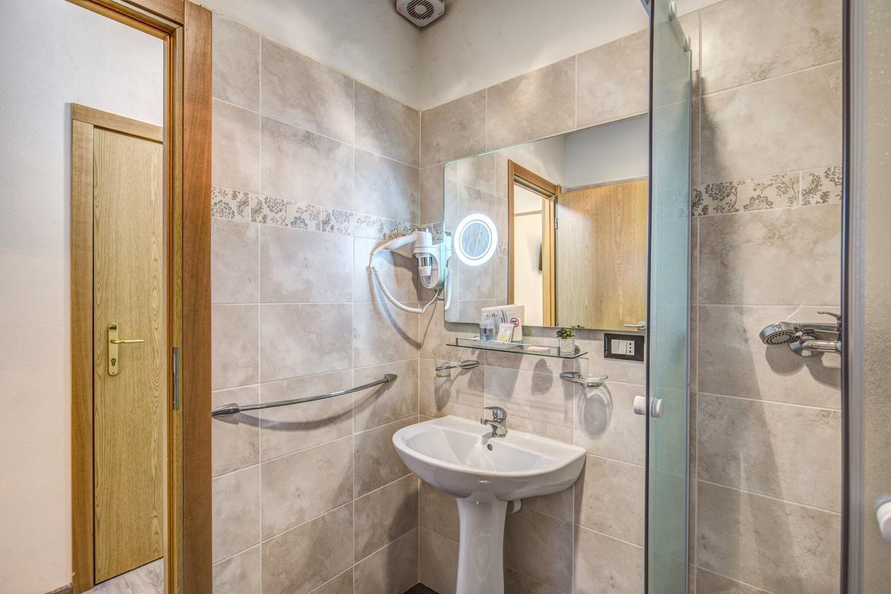 Gate Of Paradise Florence B&B ภายนอก รูปภาพ